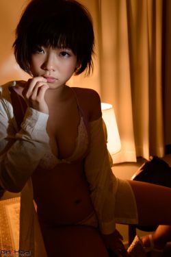 撕开她的乳罩慢慢揉动声音